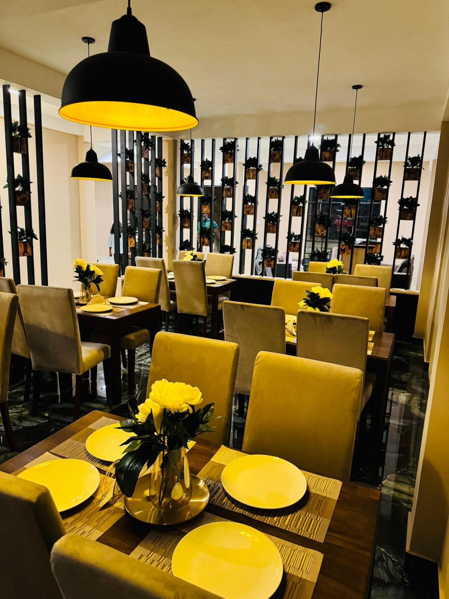 Royal Bliss Hotel 努沃勒埃利耶 外观 照片